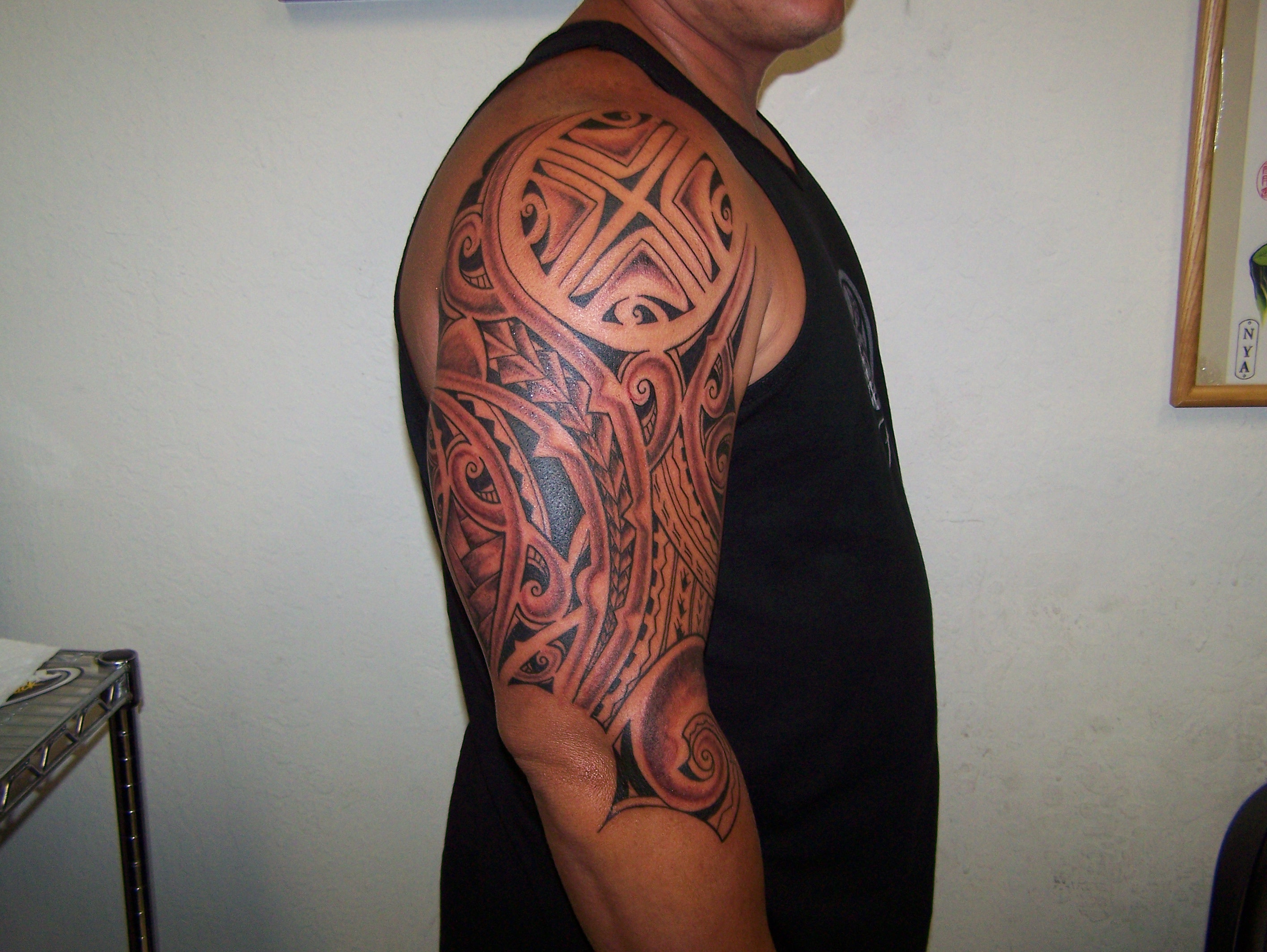 polyhalfsleeve.jpg